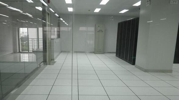 快猫app官方在线下载地板3.jpg